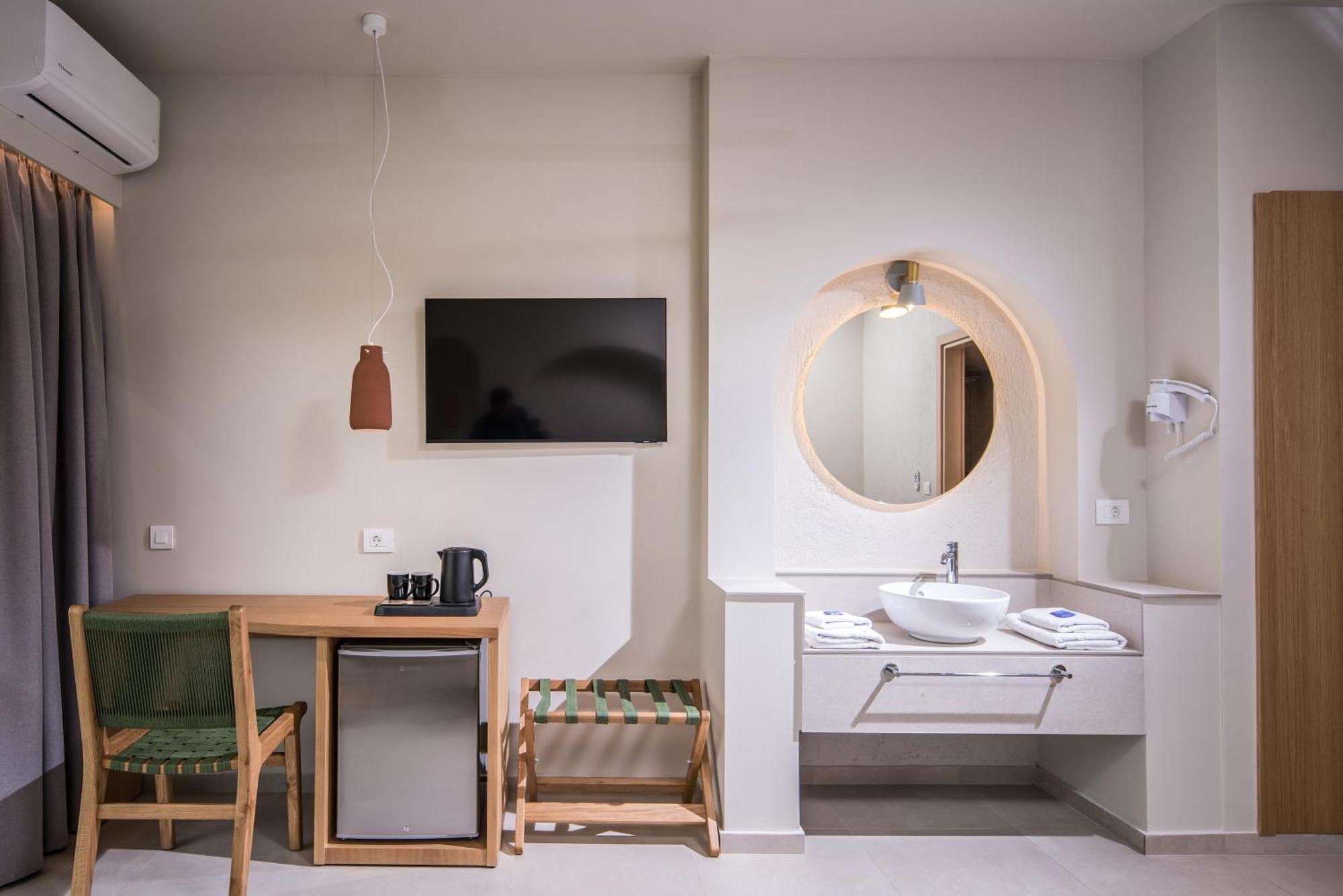 South Coast Hotel Makrýgialos 외부 사진