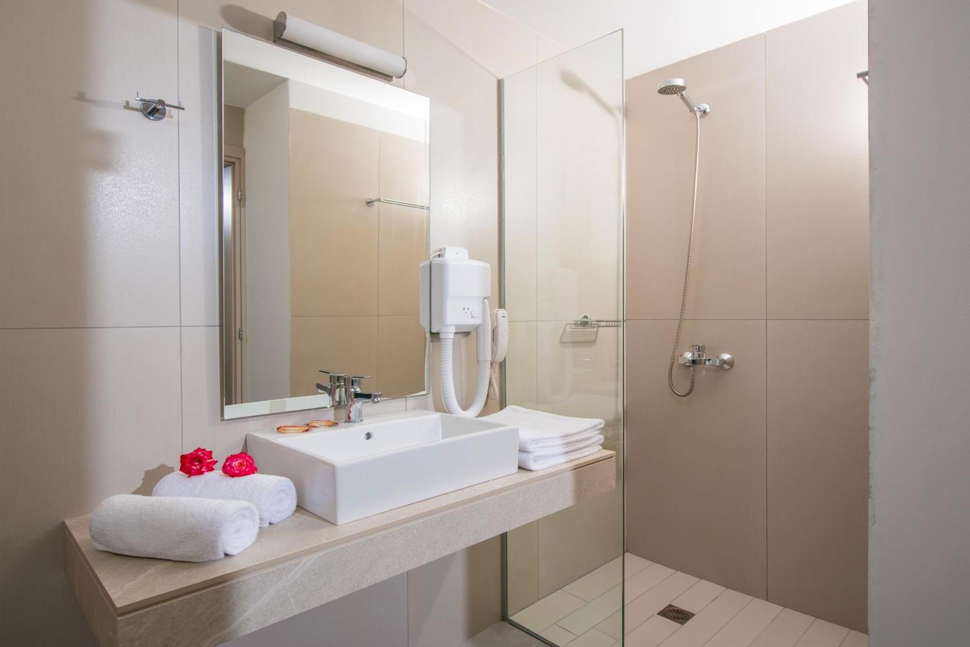 South Coast Hotel Makrýgialos 외부 사진